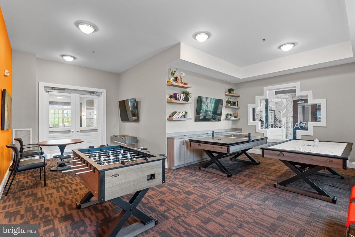 Billiard Table, Game Room, Interior