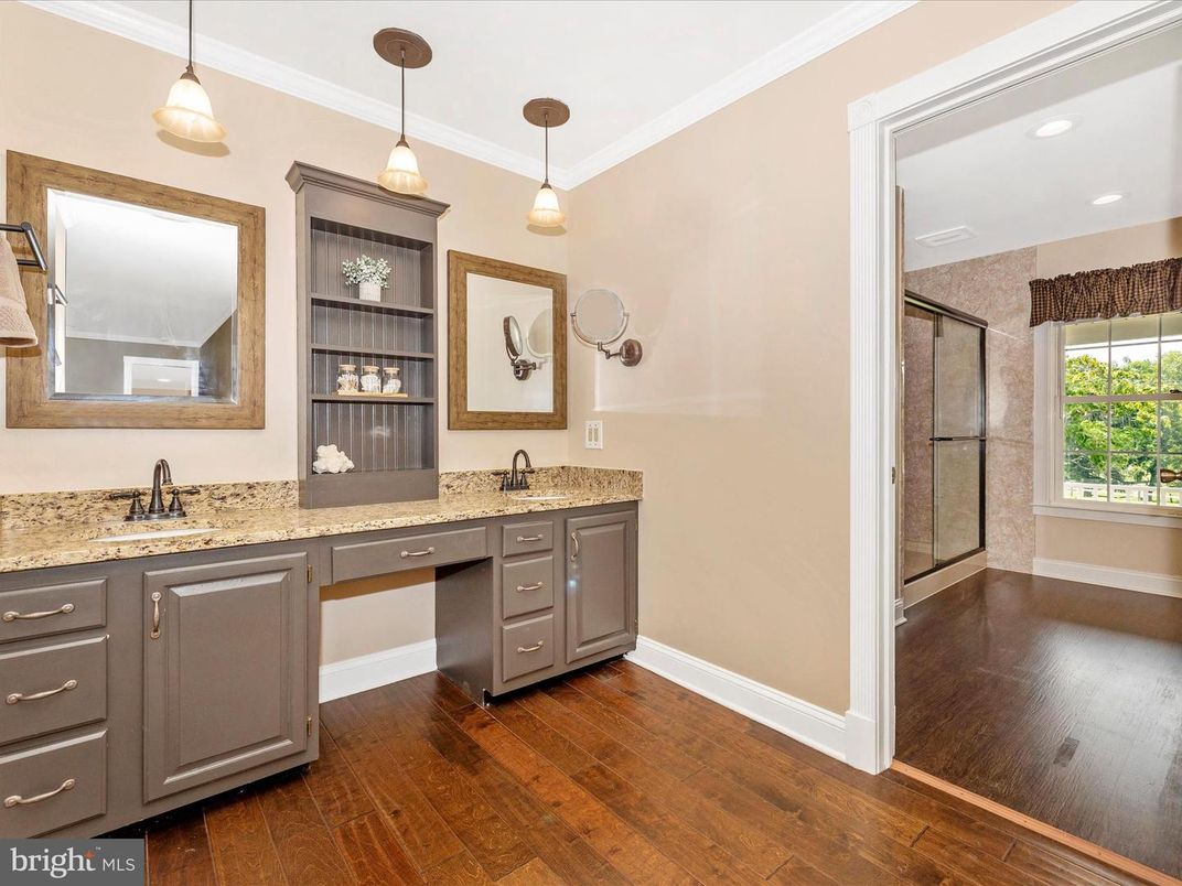 Bathroom, Interior, Pendant Lights, Recessed Lighting, Wood Texture Flooring