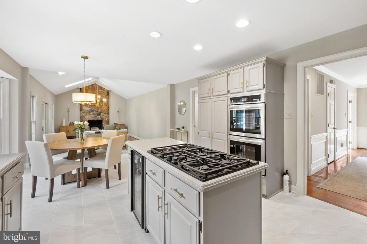 Dining room, Fireplace, Interior, Kitchen, Pendant Lights, Recessed Lighting, Stainless Steel Appliances