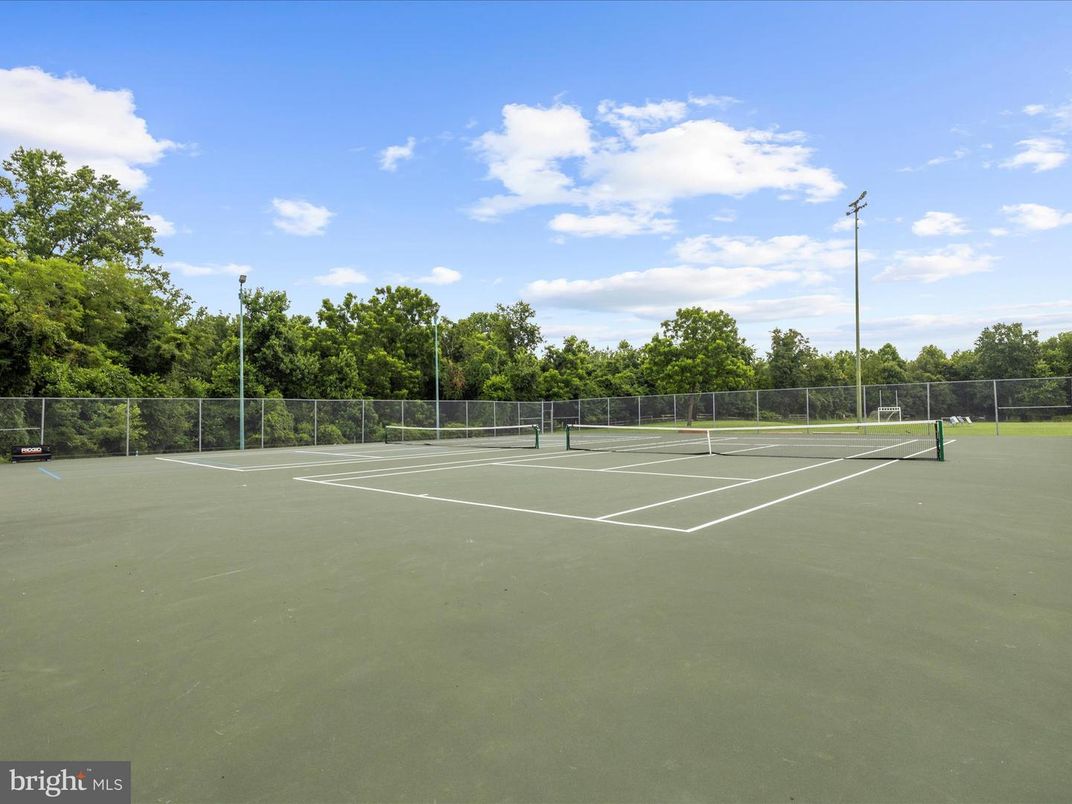 Exterior, Tennis Courts