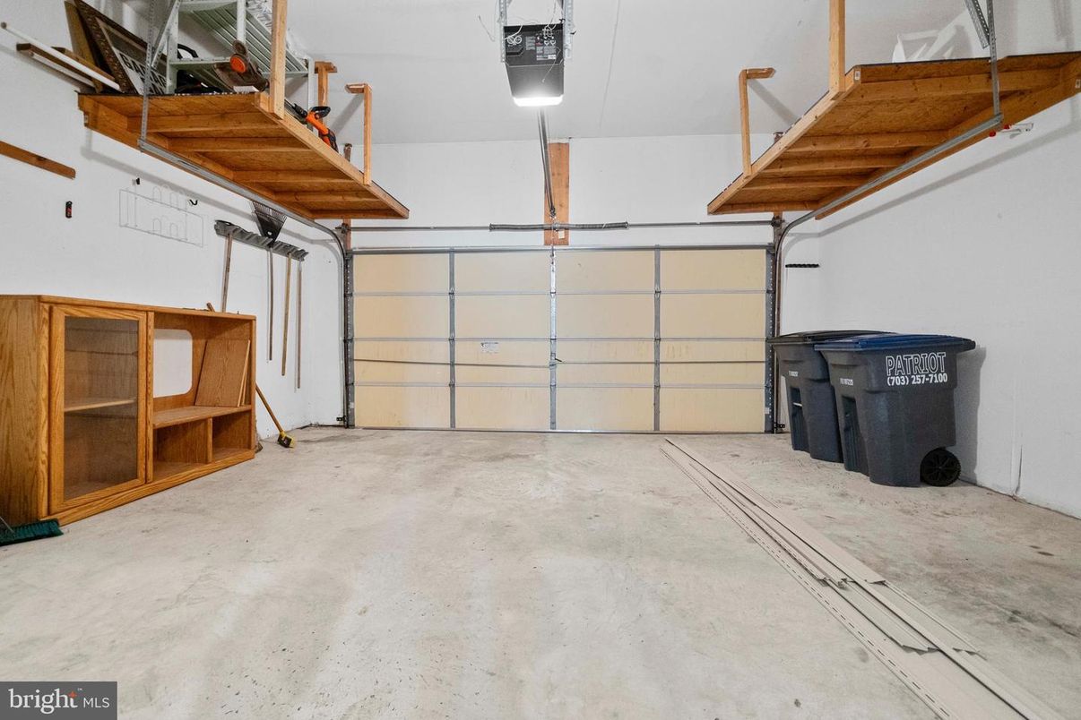 Garage, Interior