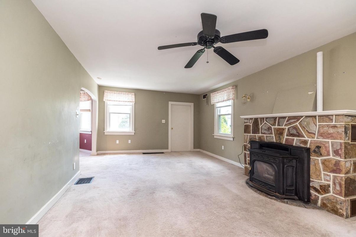 Empty room, Fireplace, Interior