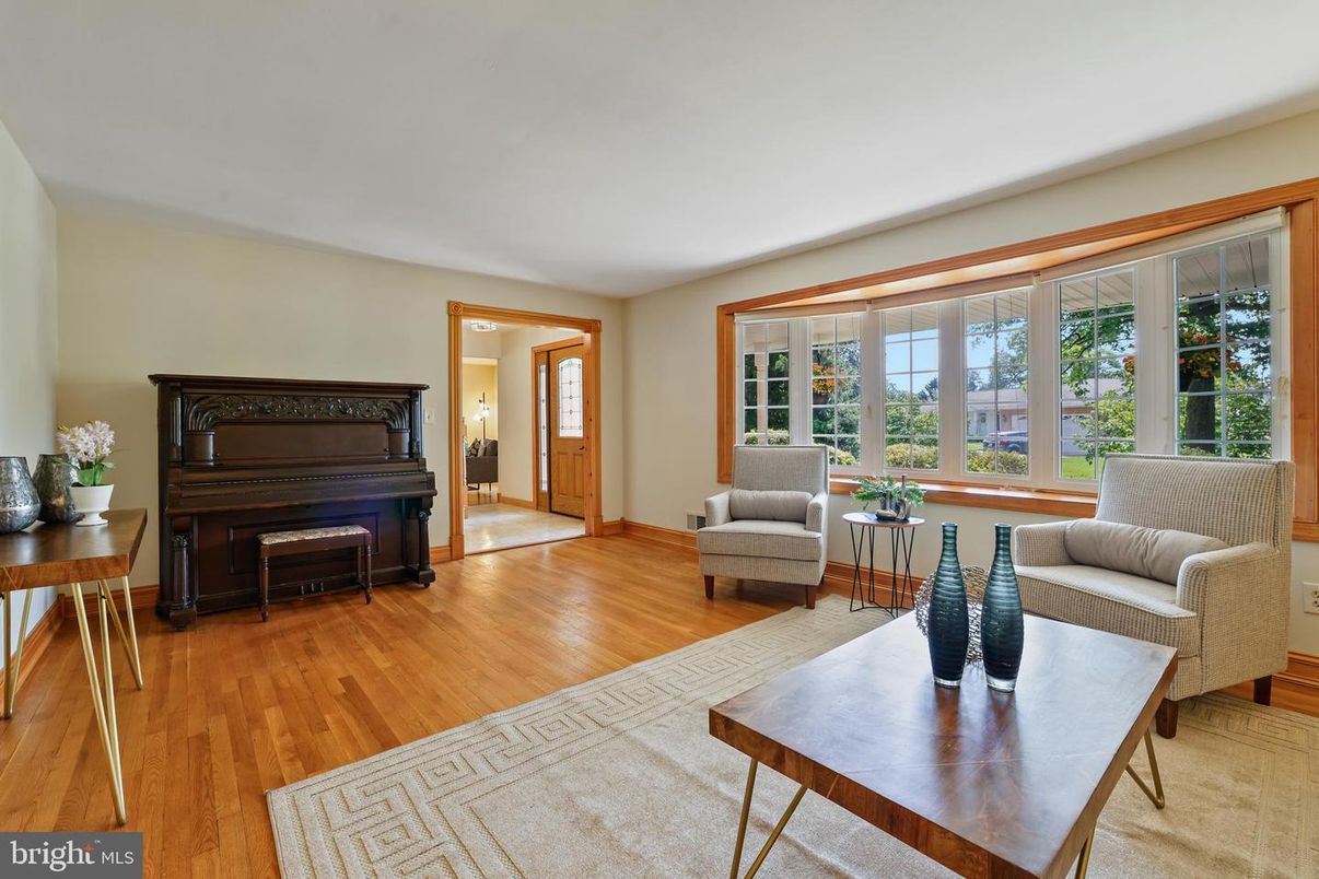 Interior, Living room, Piano, Wood Texture Flooring