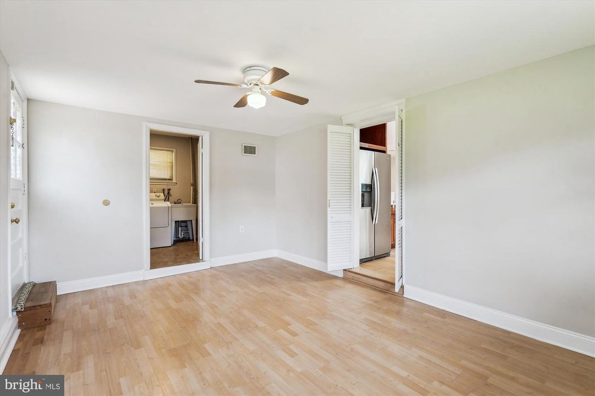 Bathroom, Empty room, Interior, Kitchen, Stainless Steel Appliances, Wood Texture Flooring