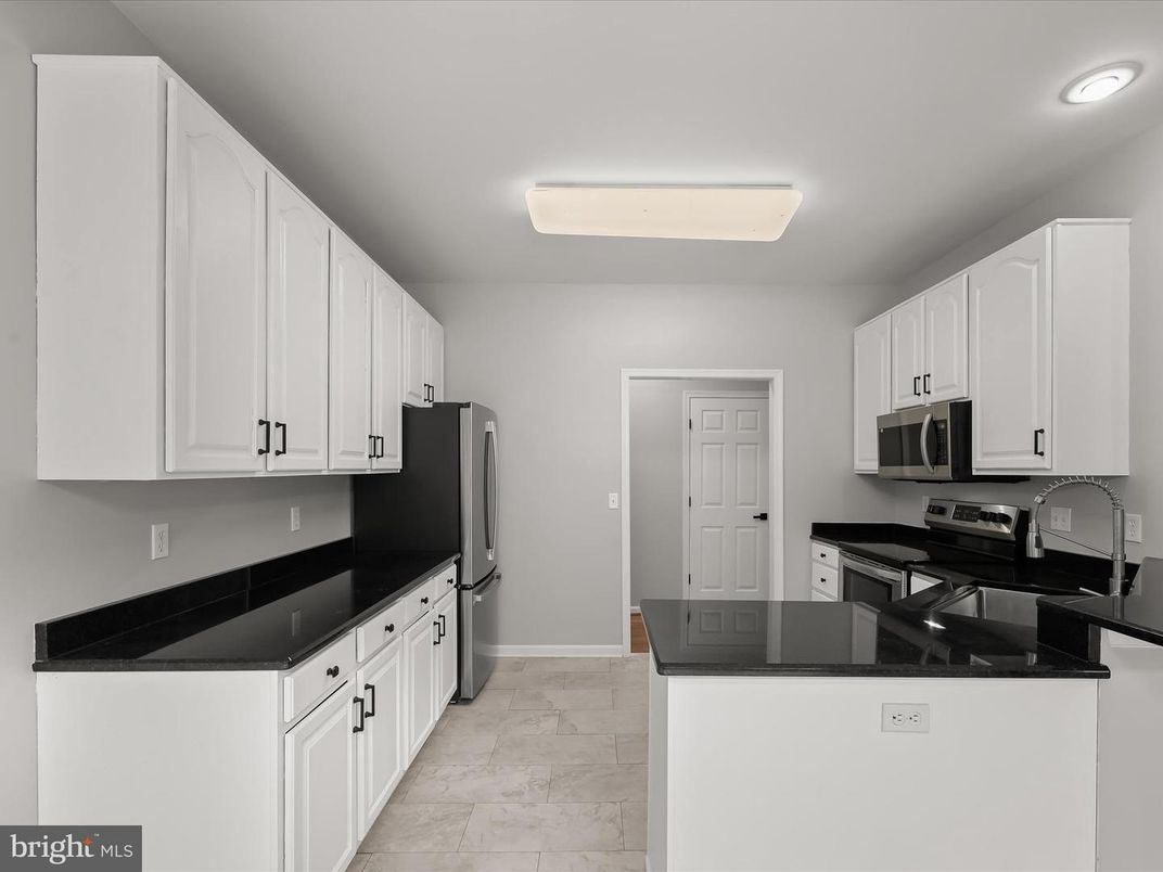 Interior, Kitchen, Marble, Recessed Lighting