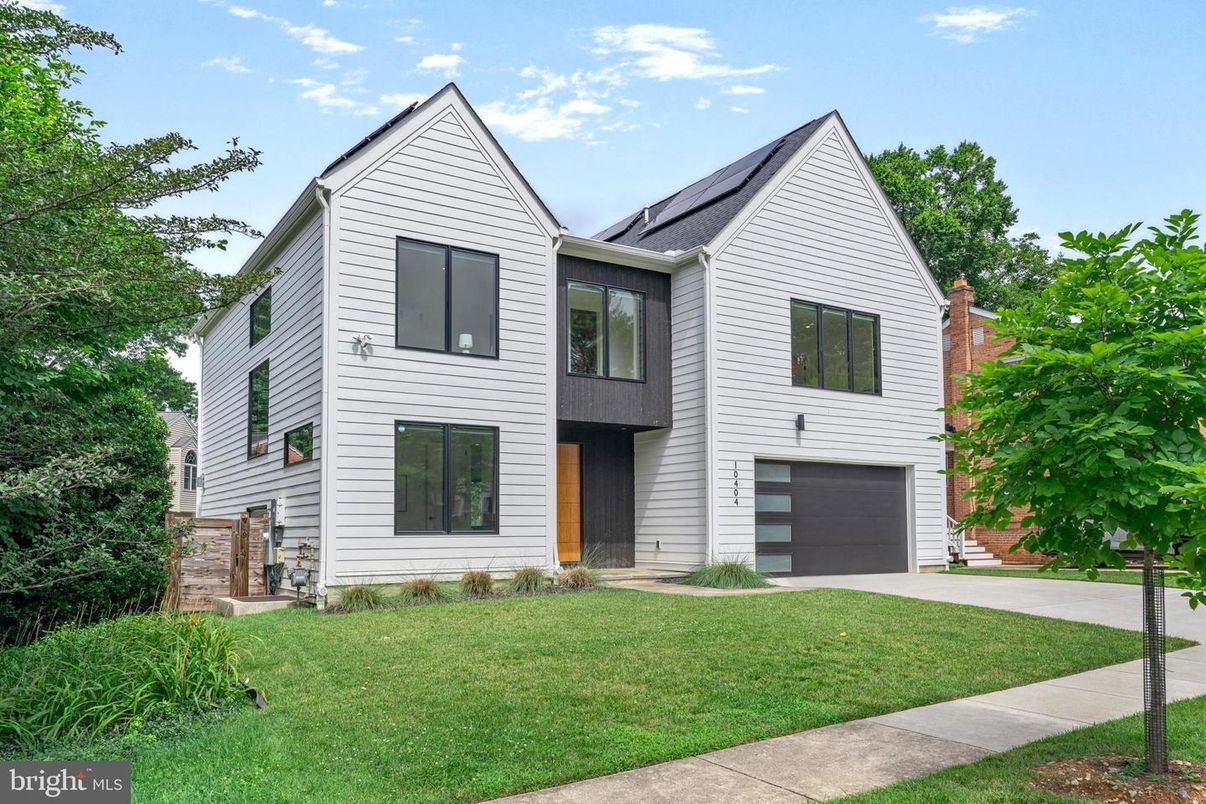Attached, Exterior, Facade, Solar Panels, Farmhouse