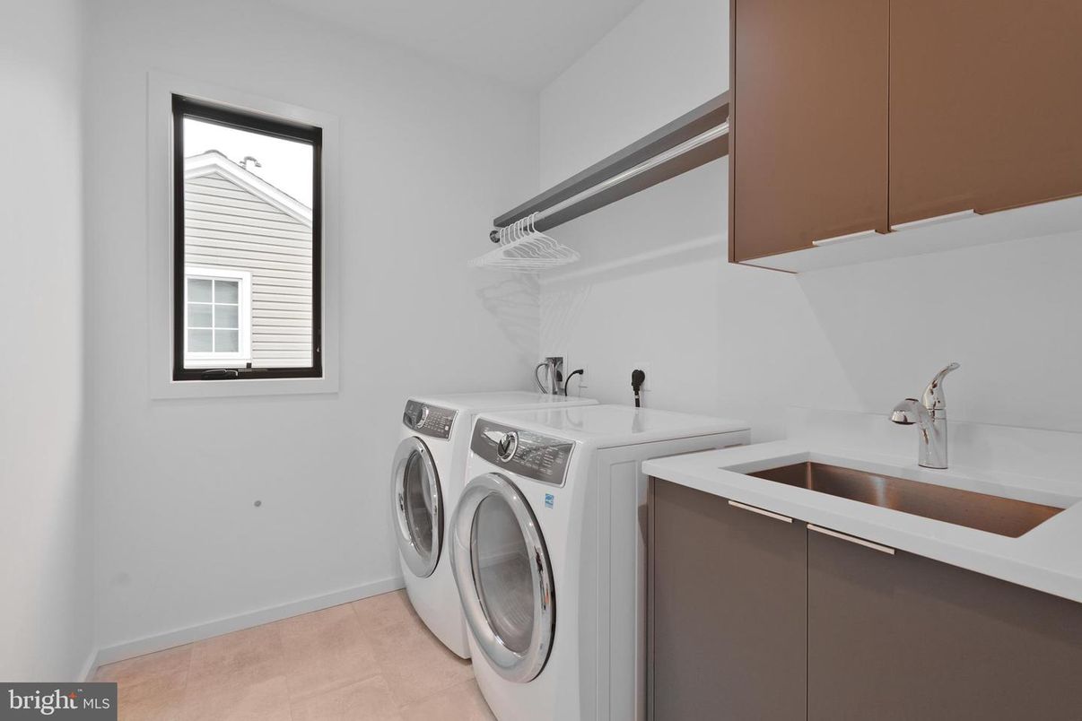 Interior, Washer