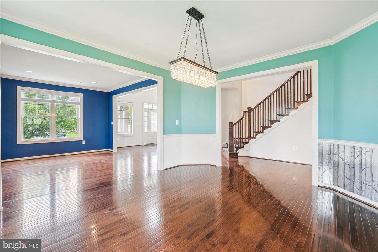 Chandelier, Empty room, Interior, Recessed Lighting, Wood Texture Flooring