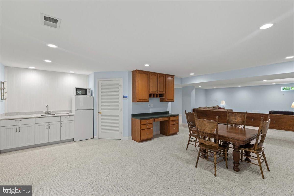 Dining room, Interior, Kitchen, Recessed Lighting