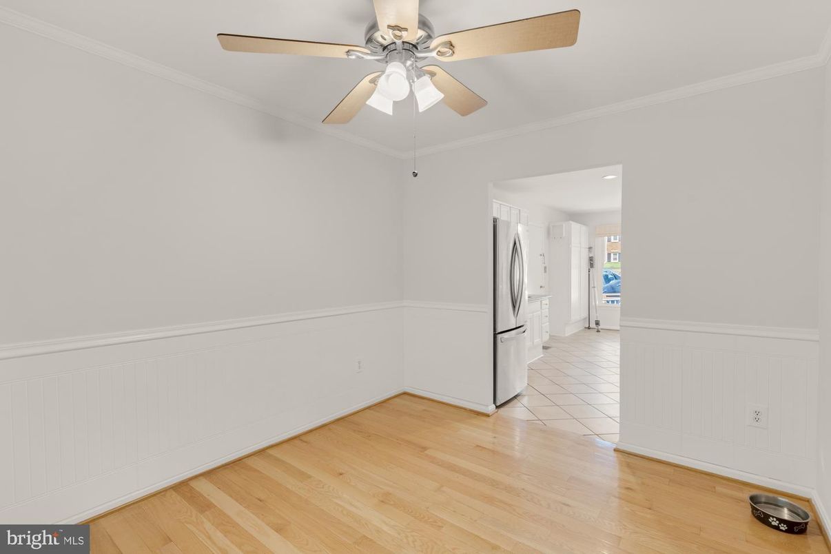 Empty room, Interior, Kitchen, Recessed Lighting, Wood Texture Flooring