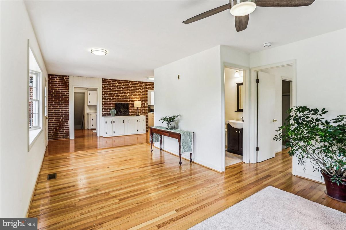 Empty room, Interior, Stone Walls, Wood Texture Flooring