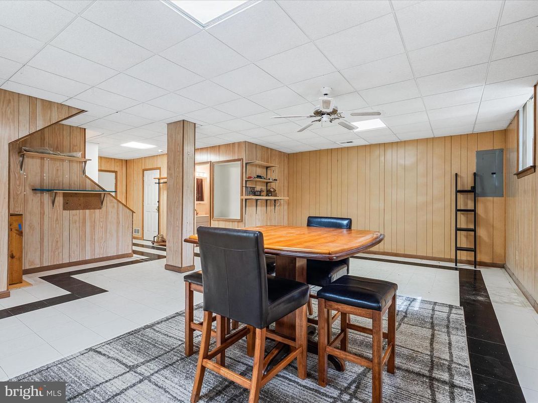 Dining room, Interior, Kitchen, Recessed Lighting, Wooden Walls