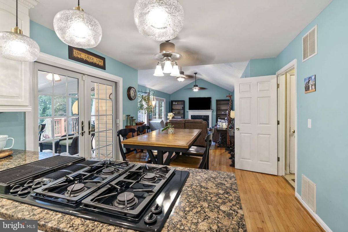 Dining room, Interior, Kitchen, Pendant Lights, Wood Texture Flooring