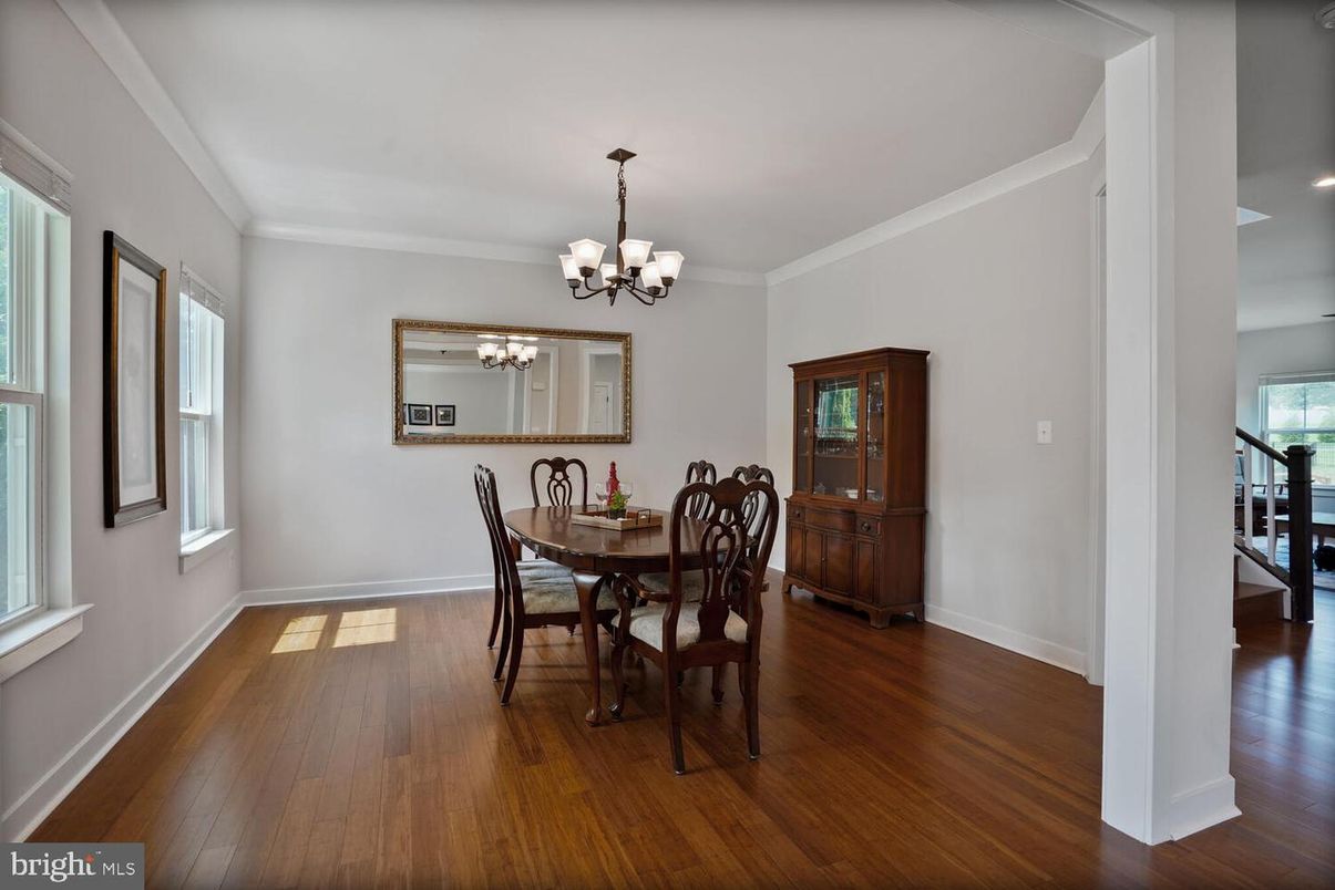 Chandelier, Dining room, Interior, Recessed Lighting, Wood Texture Flooring