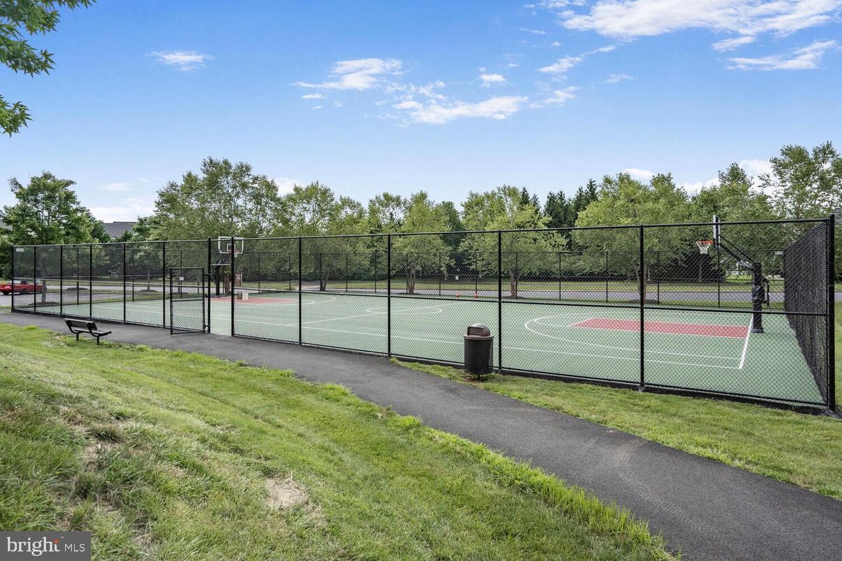 Exterior, Tennis Courts