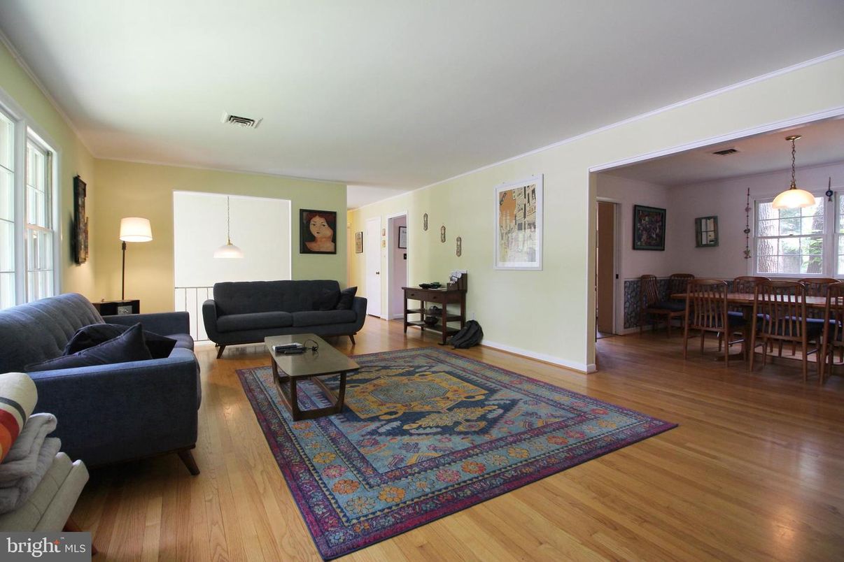 Dining room, Interior, Living room, Pendant Lights, Wood Texture Flooring