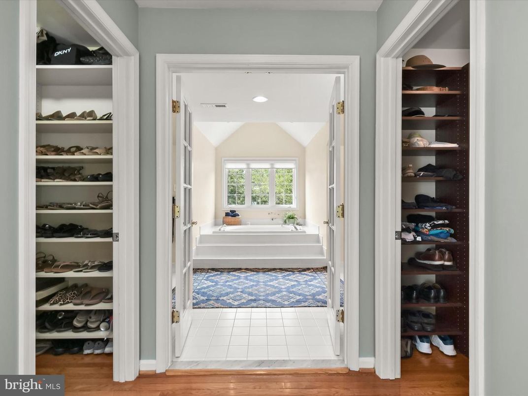 Interior, Recessed Lighting, Walk-in Closets, Wood Texture Flooring