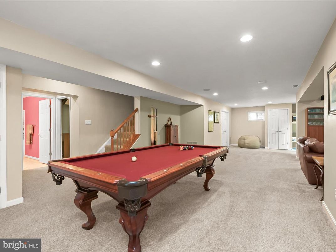 Billiard Table, Game Room, Interior, Recessed Lighting