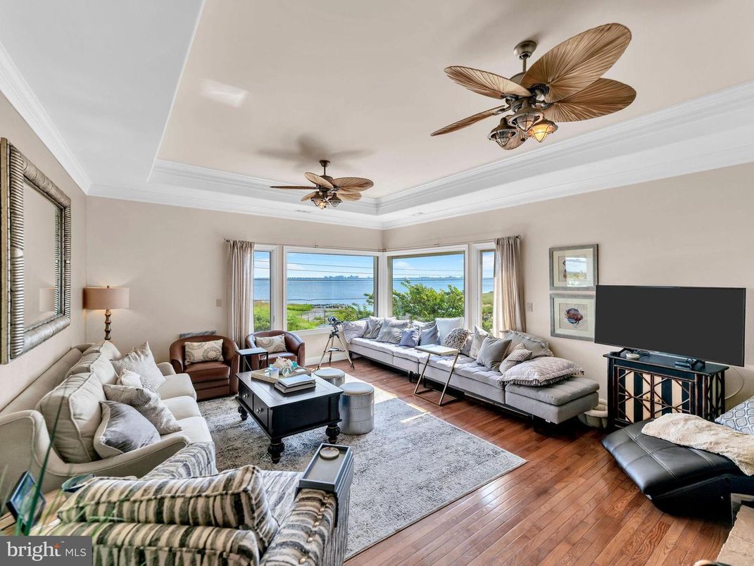Interior, Living room, Water, Wood Texture Flooring