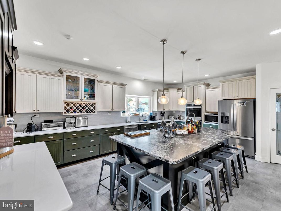Interior, Kitchen, Pendant Lights, Recessed Lighting, Stainless Steel Appliances