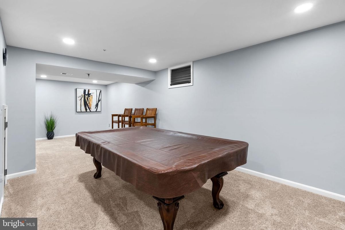 Billiard Table, Game Room, Interior, Recessed Lighting