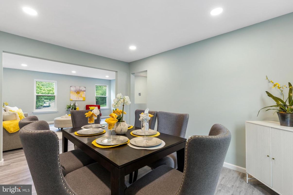 Dining room, Interior, Recessed Lighting, Wood Texture Flooring
