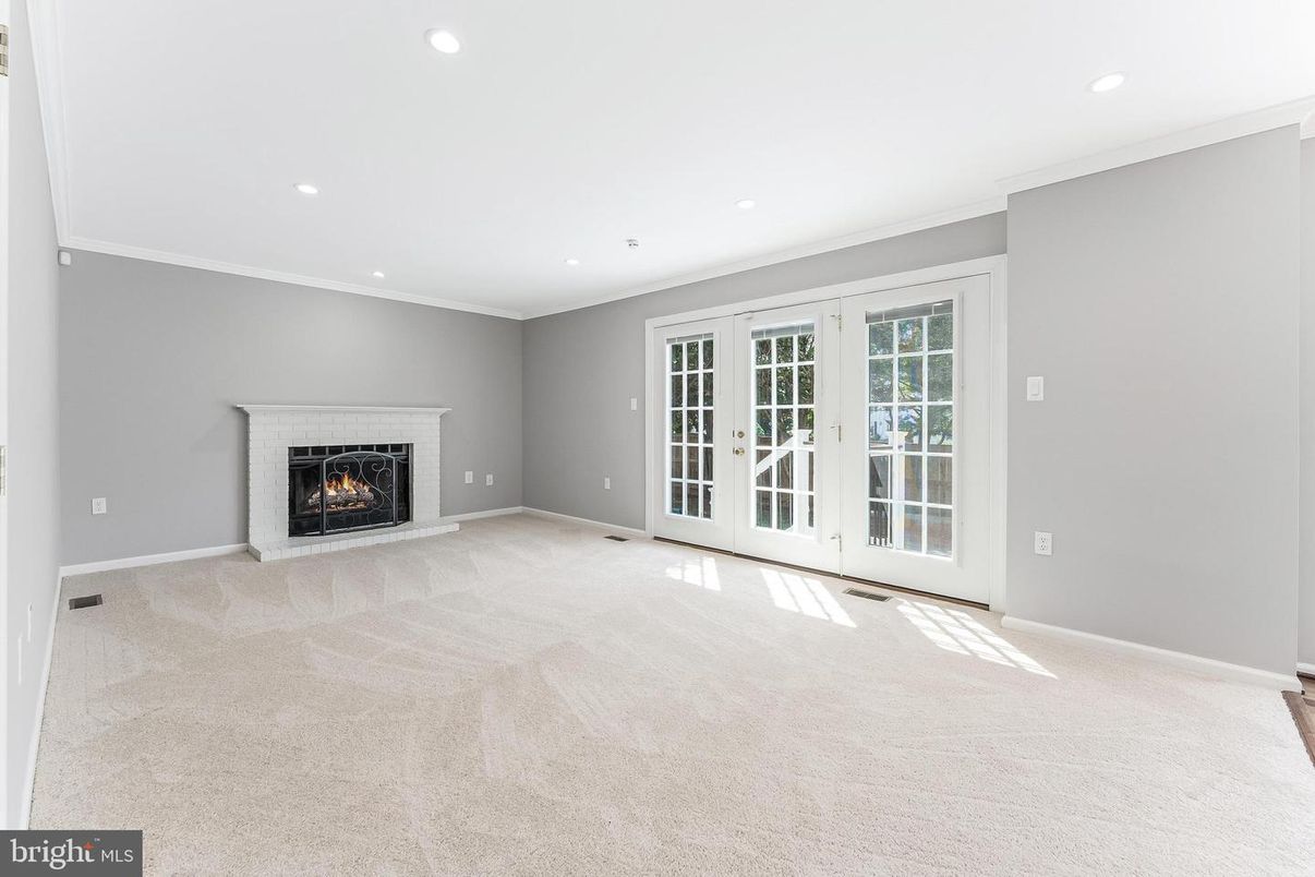Empty room, Fireplace, Interior, Recessed Lighting
