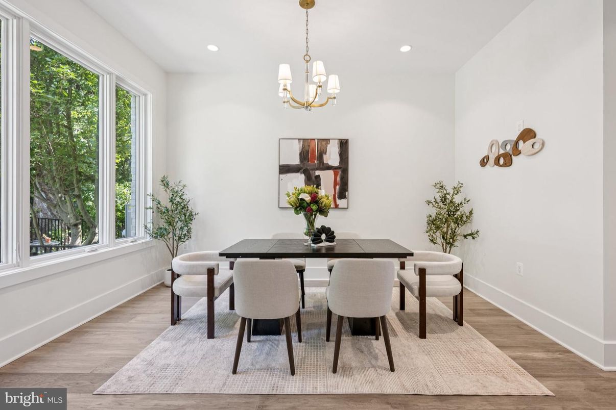 Chandelier, Dining room, Interior, Recessed Lighting, Wood Texture Flooring
