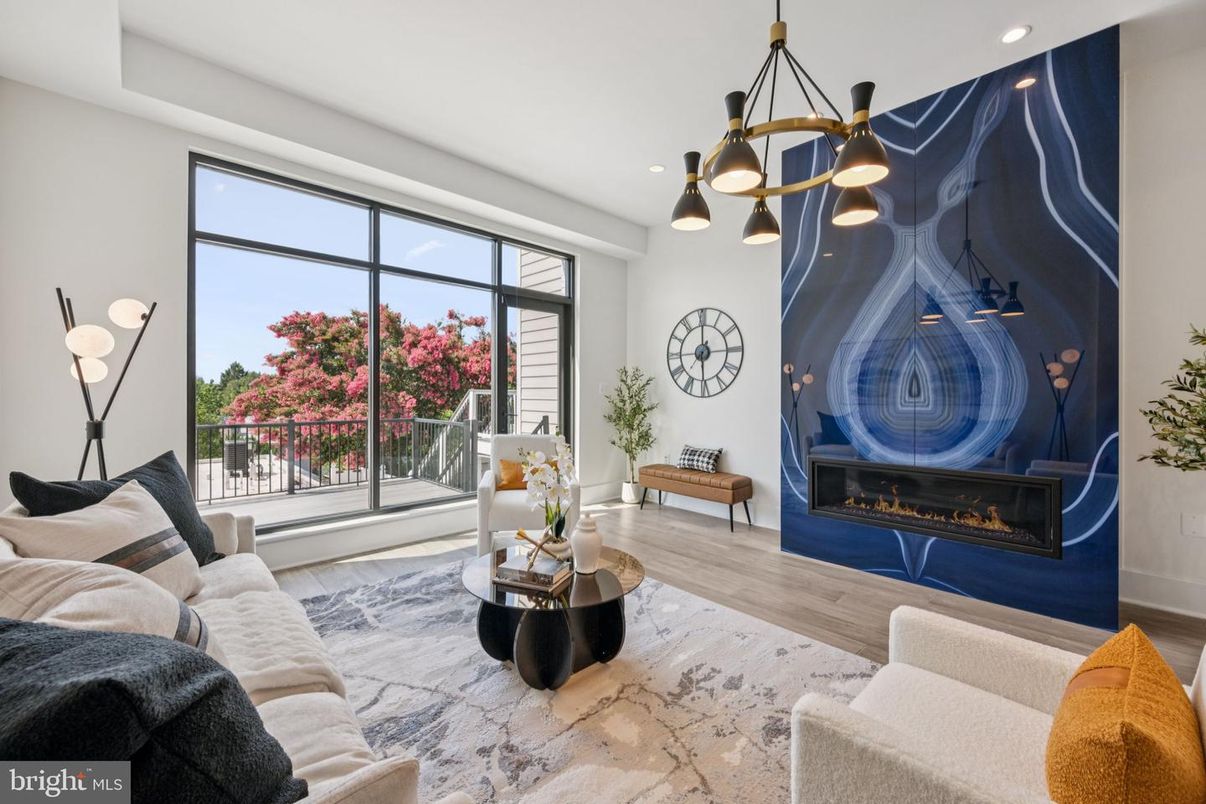 Fireplace, Interior, Living room, Pendant Lights, Recessed Lighting, Wood Texture Flooring