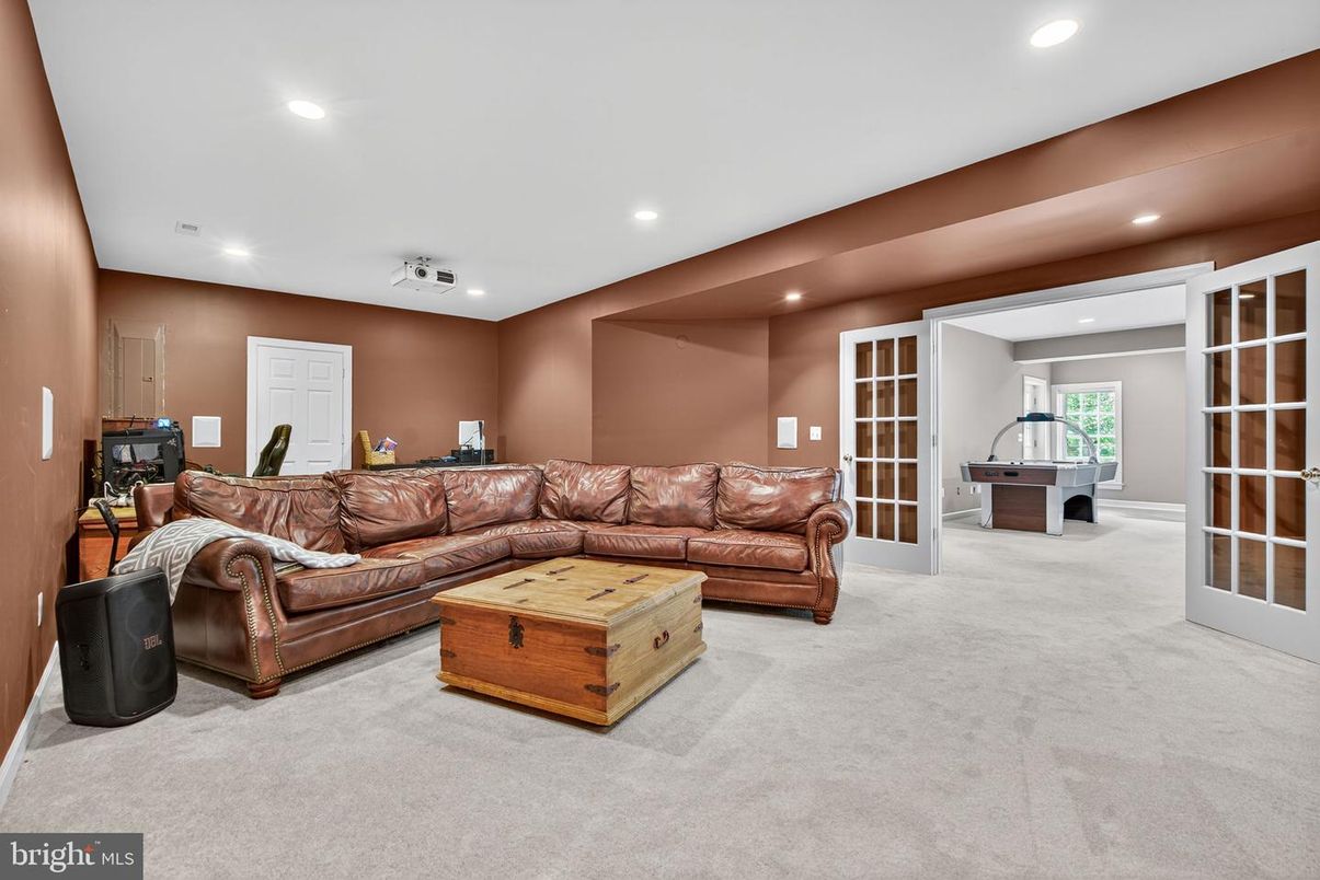Game Room, Interior, Living room, Recessed Lighting