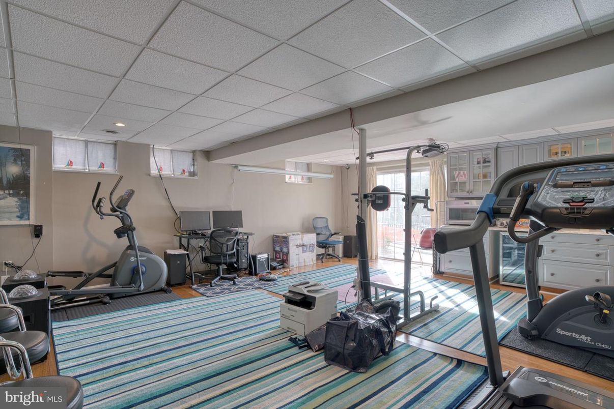 Fitness Equipment, Interior, Recessed Lighting