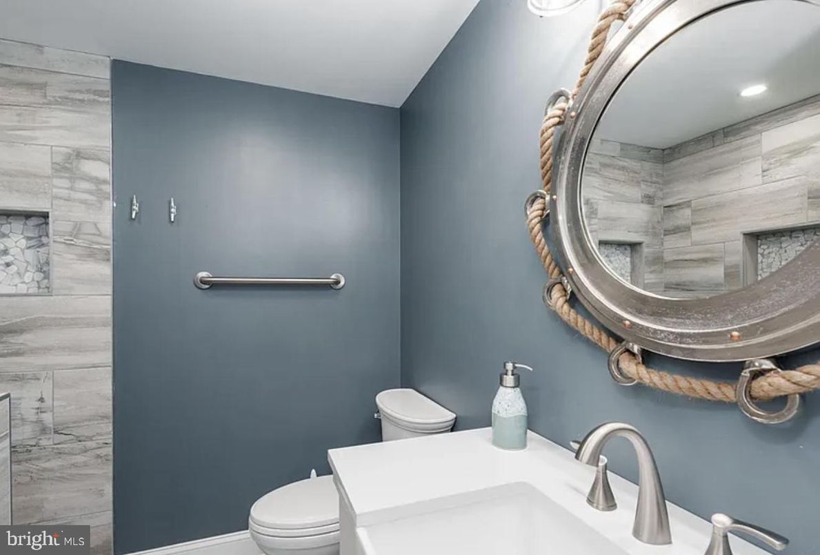 Bathroom, Interior, Recessed Lighting, Wooden Walls