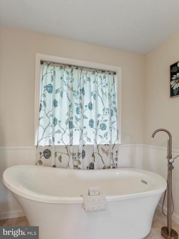 Bathroom, Free Standing Baths, Interior