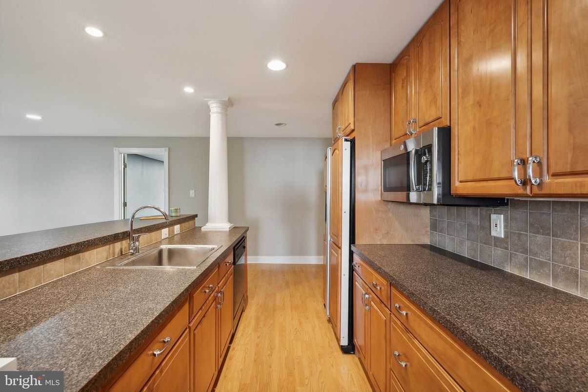 Interior, Kitchen, Recessed Lighting, Wood Texture Flooring