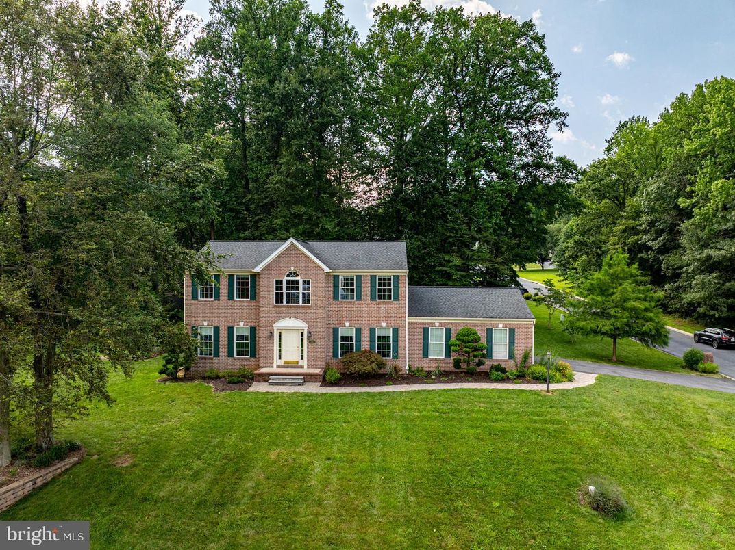 Backyard, Exterior, Facade, Georgian