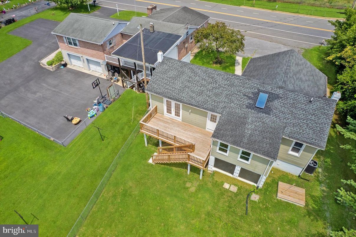 Exterior, Drone