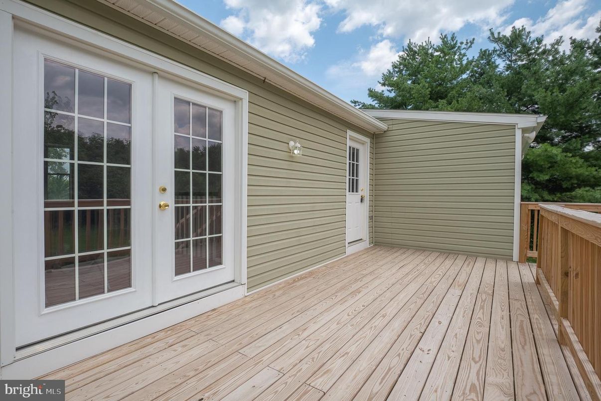 Exterior, Wood Texture Flooring