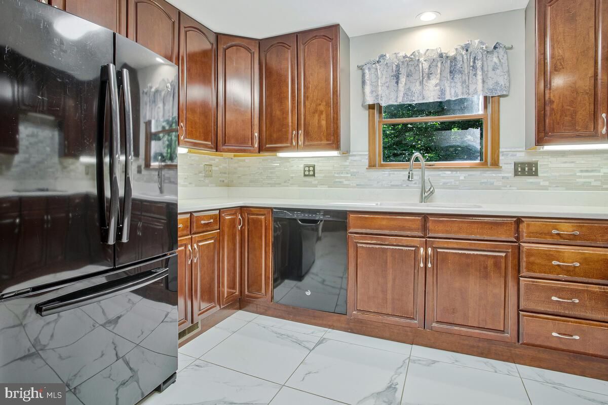 Interior, Kitchen, Marble, Recessed Lighting