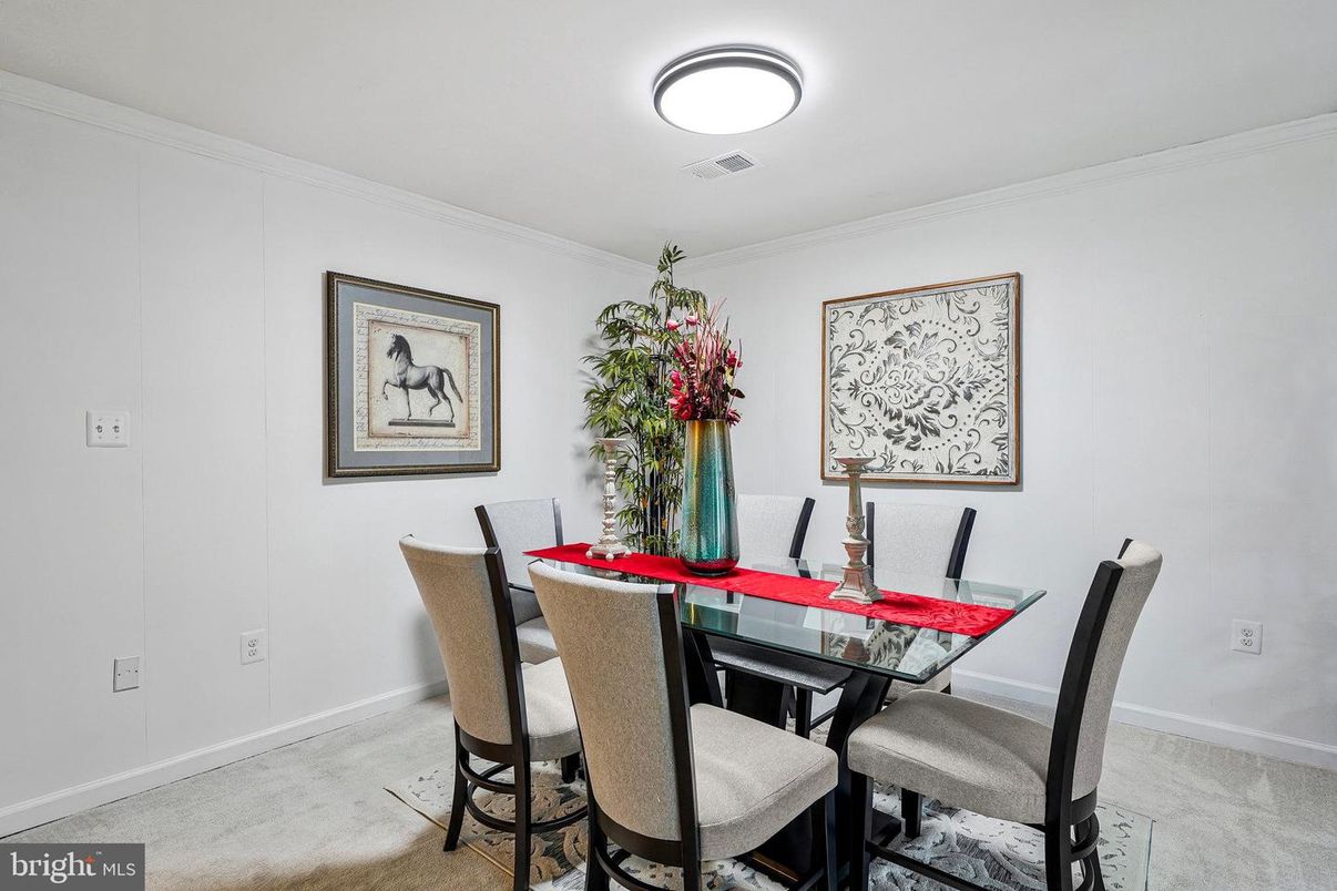 Dining room, Interior