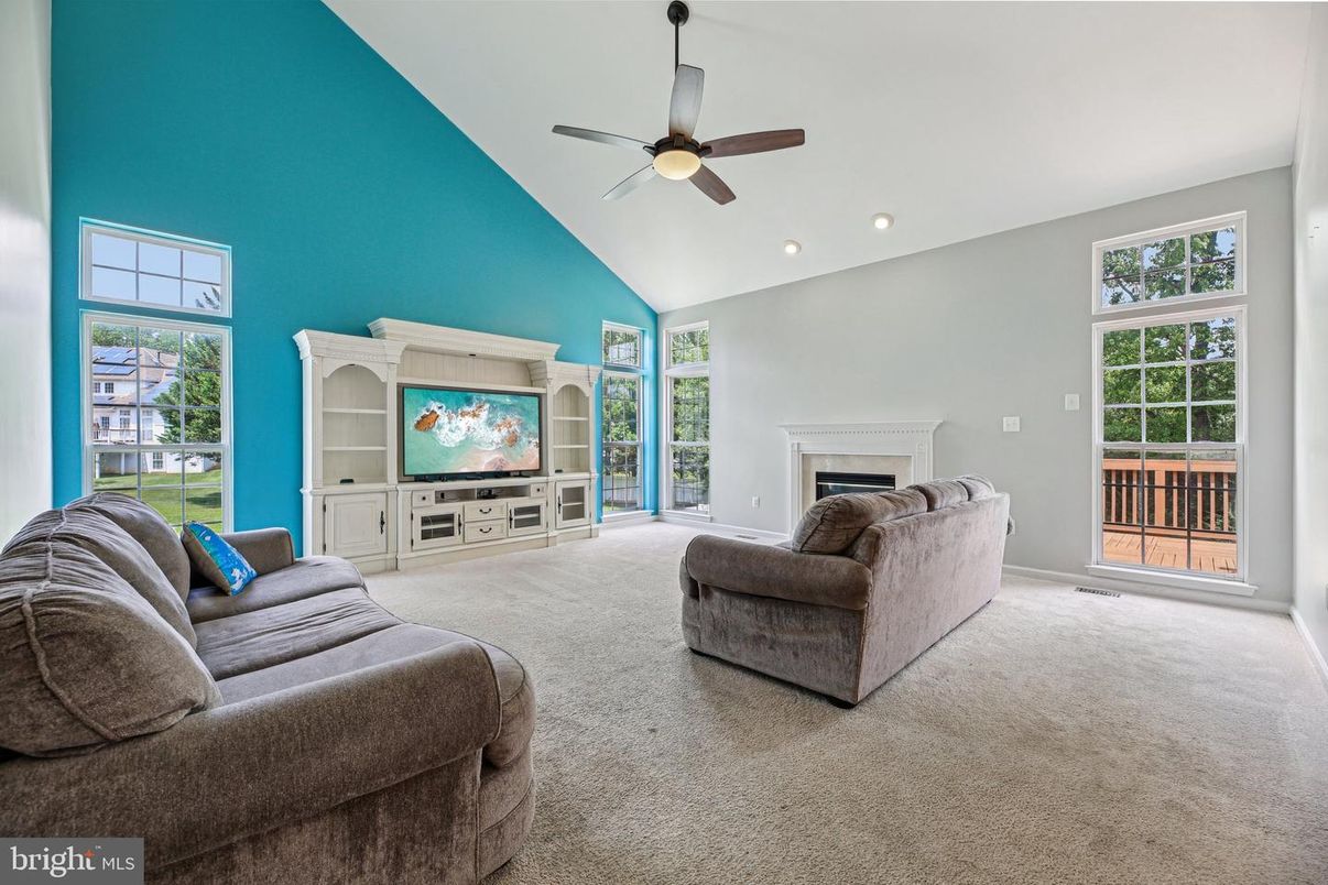Fireplace, Interior, Living room, Recessed Lighting