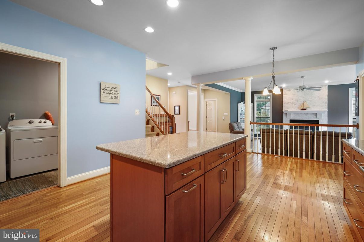 Fireplace, Interior, Pendant Lights, Recessed Lighting, Washer, Wood Texture Flooring