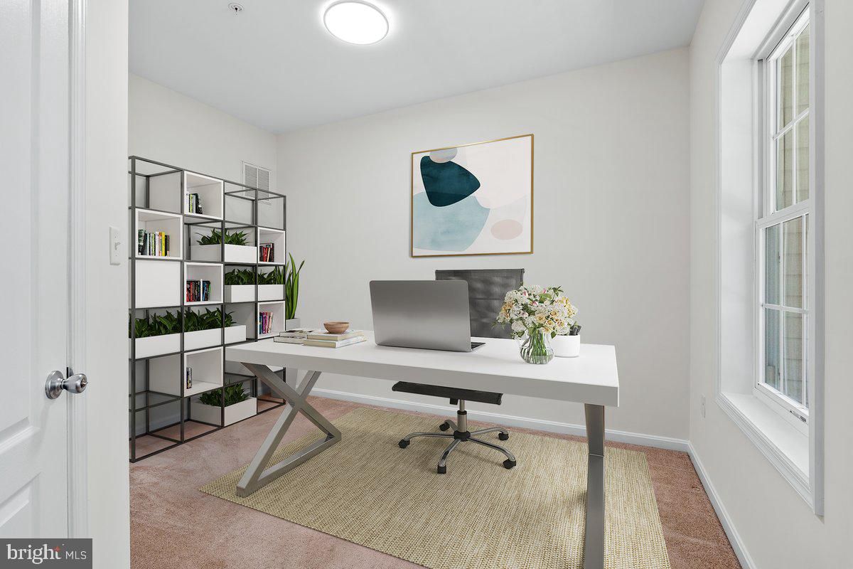 Home Office, Interior