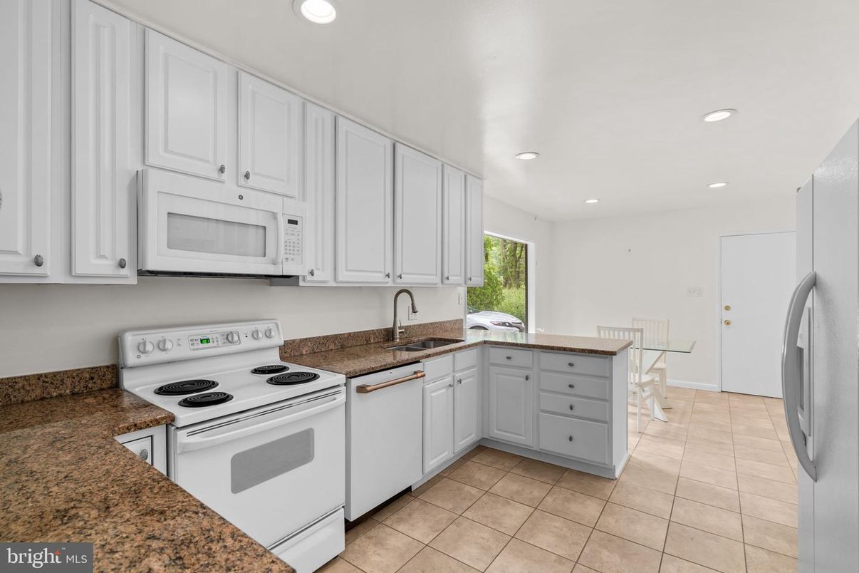 Interior, Kitchen, Recessed Lighting