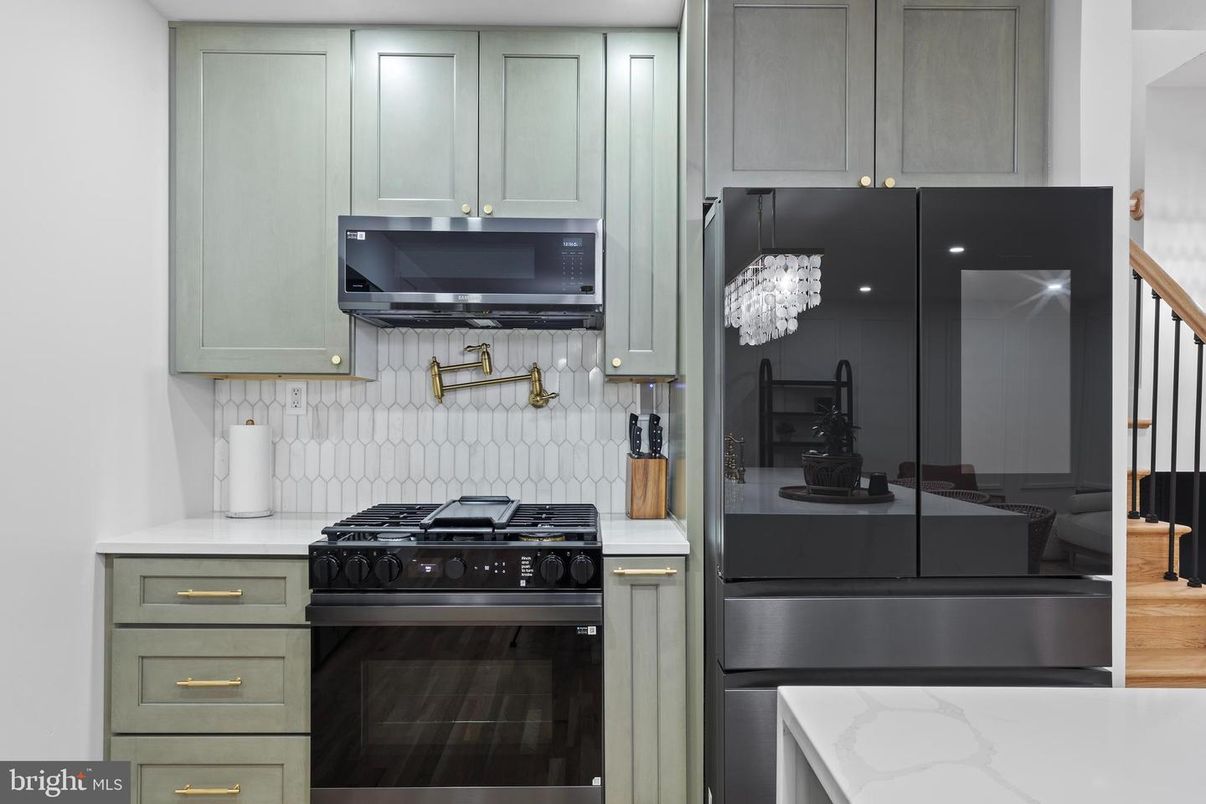 Interior, Kitchen, Stainless Steel Appliances
