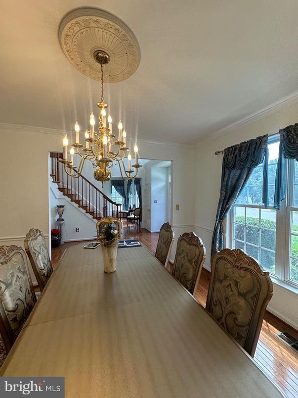 Chandelier, Dining room, Interior, Wood Texture Flooring