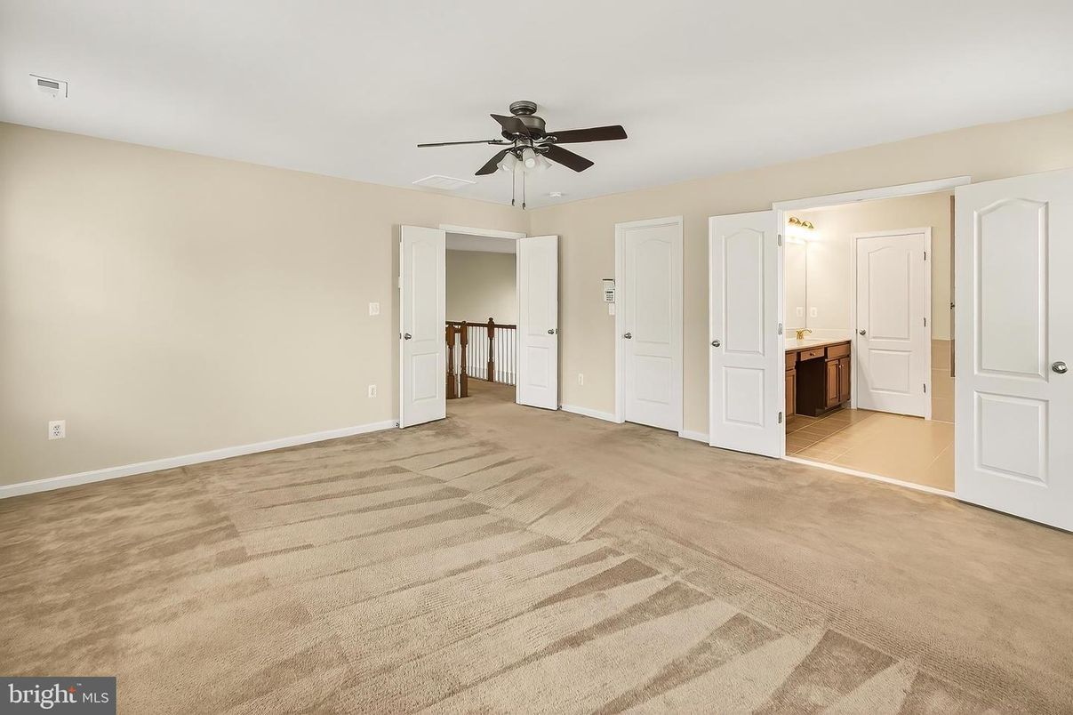 Bathroom, Empty room, Interior