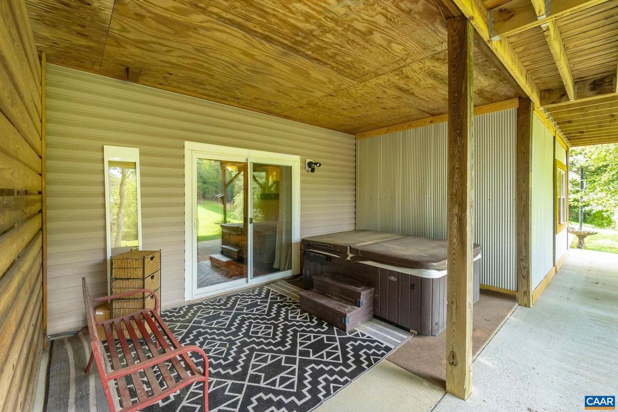 Exterior, Hot Tub
