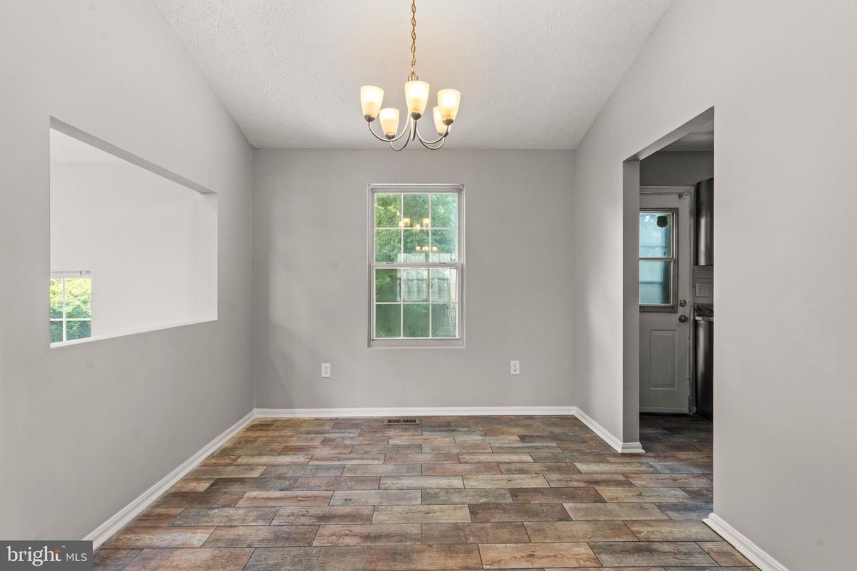 Chandelier, Empty room, Interior, Wood Texture Flooring