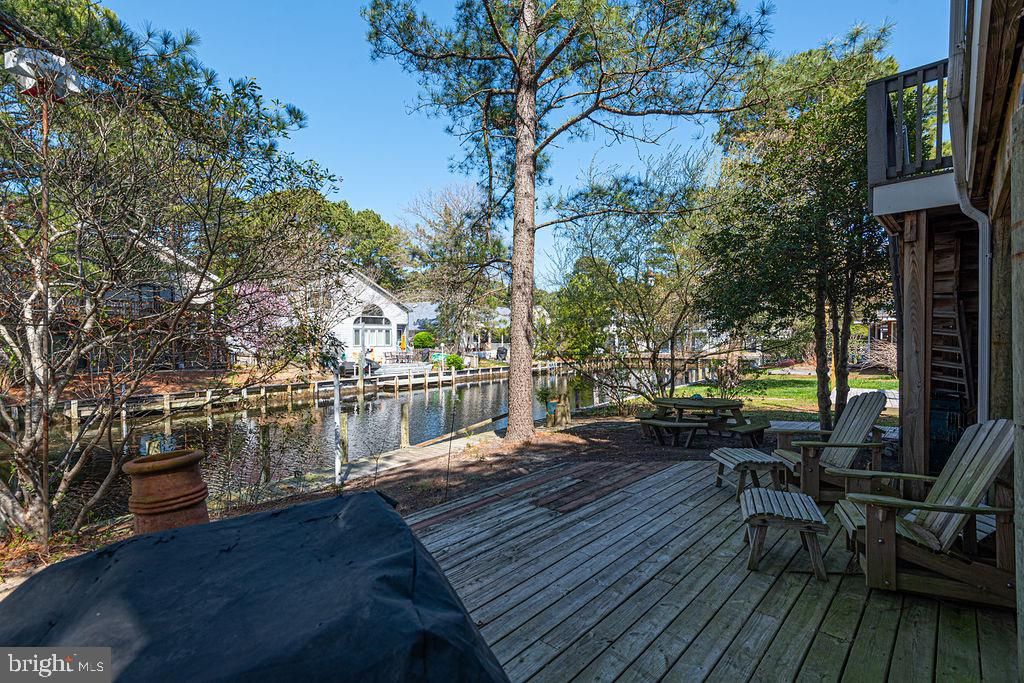 Exterior, Water