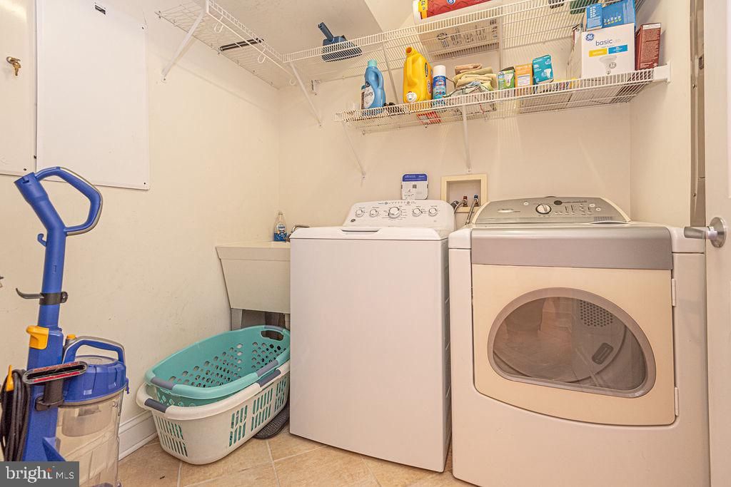 Interior, Washer